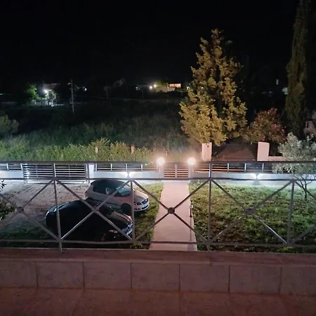 Pefki 6 * Artemisio