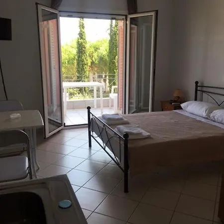 Pefki 6 * Artemisio